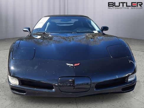 Used 2004 Chevrolet Corvette Convertible w/ Preferred Equipment Group image 2