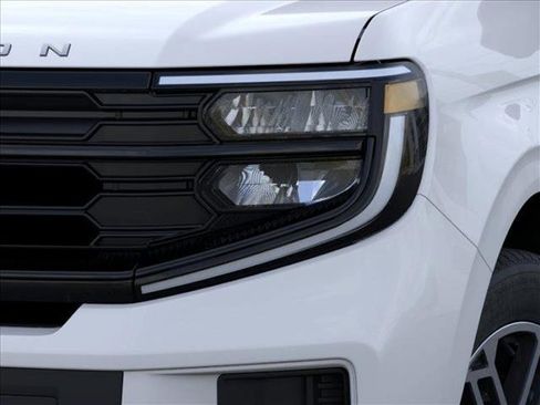 New 2025 Ford Expedition Active image 18