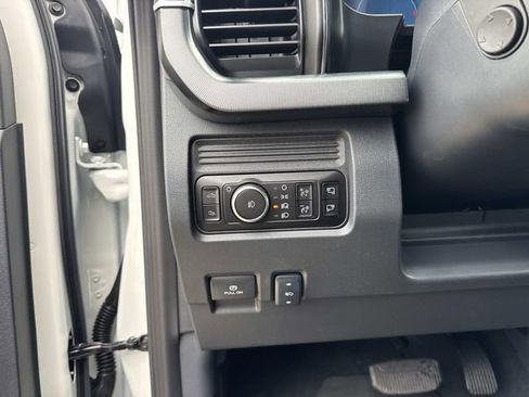 New 2026 Ford F250 Platinum w/ FX4 Off-Road Package image 25