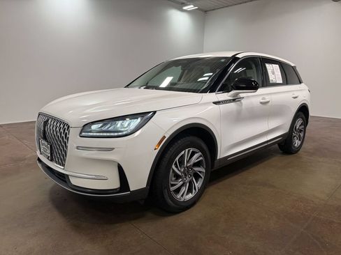 Used 2024 Lincoln Corsair AWD image 39