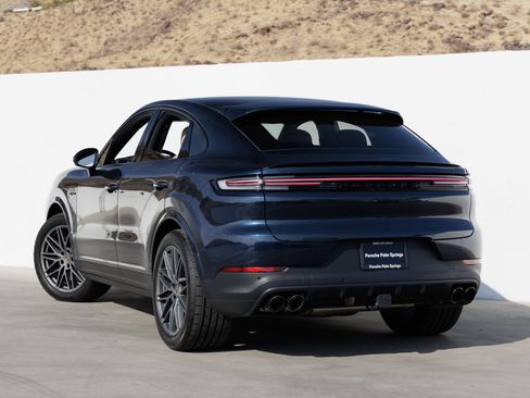 Certified 2025 Porsche Cayenne E-Hybrid Coupe AWD/4WD image 3