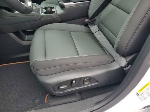 New 2026 GMC Terrain AT4 w/ Technology Package II AWD/4WD image 23