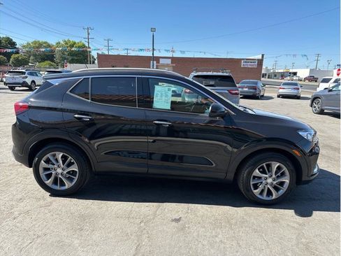 Used 2022 Buick Encore GX Essence w/ Experience Buick Package FWD image 7