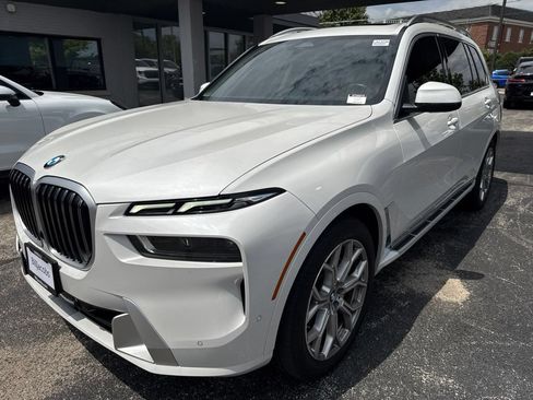 Used 2024 BMW X7 xDrive40i w/ Climate Comfort Package AWD/4WD image 1
