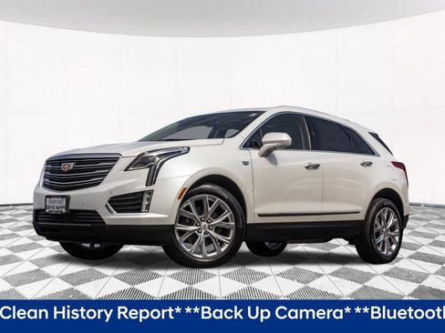 Used 2017 Cadillac XT5 Premium Luxury FWD image 2