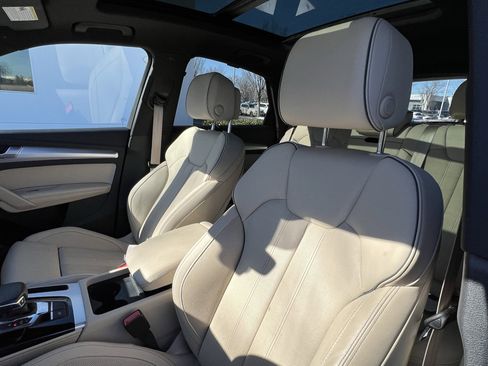 Used 2025 Audi Q5 Prestige image 16