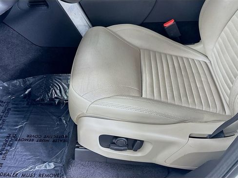 Used 2021 Land Rover Discovery S image 22