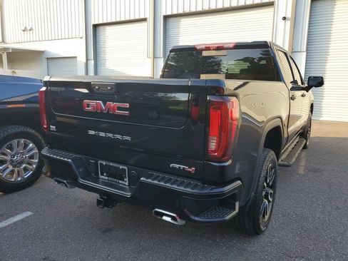 Used 2025 GMC Sierra 1500 AT4 w/ AT4 Premium Package AWD/4WD image 4