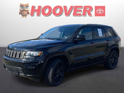 Used 2019 Jeep Grand Cherokee Altitude image 6