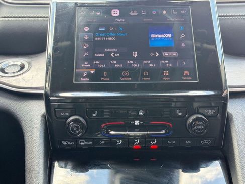 Used 2021 Jeep Grand Cherokee L Limited image 26