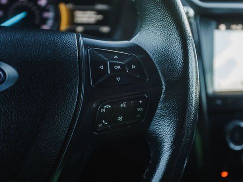 Used 2018 Ford Explorer XLT w/ Equipment Group 202A image 18