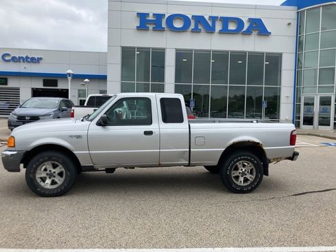 Used 2004 Ford Ranger XLT AWD/4WD image 2