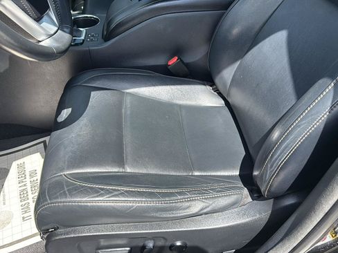 Used 2015 Toyota Highlander XLE FWD image 12