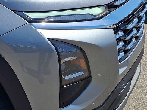 Used 2025 Chevrolet Equinox LT FWD image 28