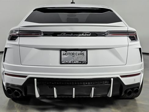 Used 2022 Lamborghini Urus AWD/4WD image 9