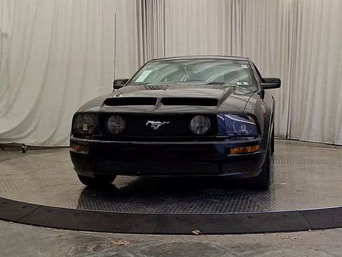 Used 2008 Ford Mustang GT RWD image 6