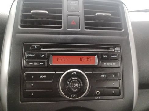 Used 2014 Nissan Versa SV FWD image 23