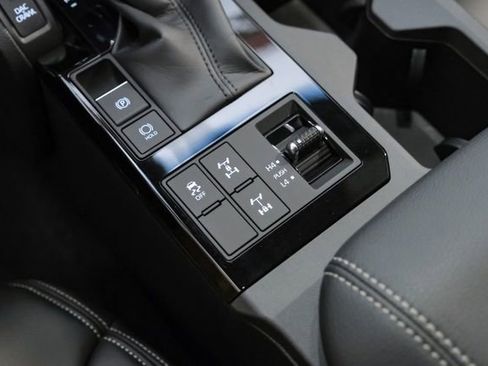 Used 2025 Toyota Land Cruiser image 53