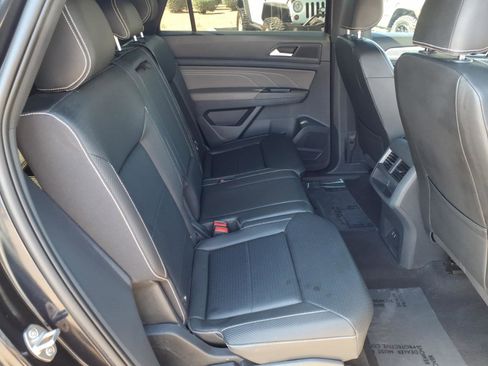 Certified 2023 Volkswagen Atlas Cross Sport SE w/ Panoramic Sunroof Package image 13