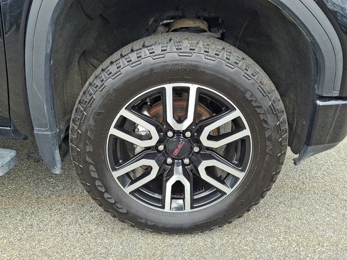Used 2020 GMC Sierra 1500 AT4 w/ AT4 Premium Package AWD/4WD image 8