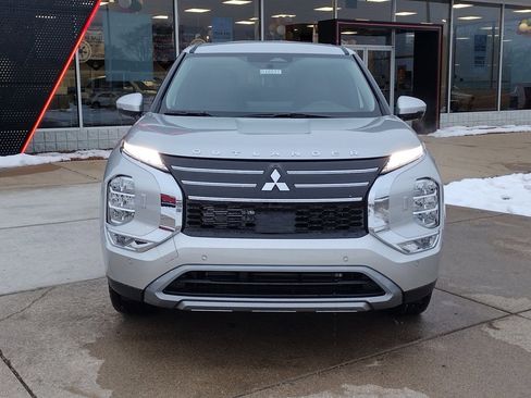 New 2026 Mitsubishi Outlander SE image 12