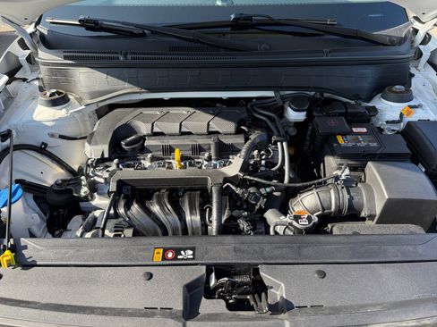 Certified 2022 Hyundai Venue SE image 20