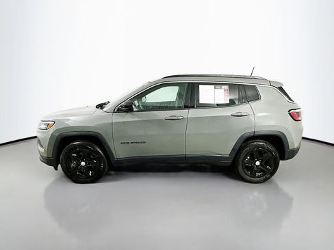 Used 2024 Jeep Compass Latitude w/ Convenience Group image 5