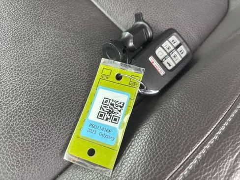 Used 2023 Honda Odyssey Touring image 23