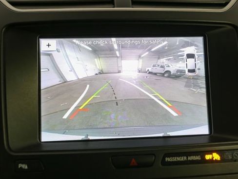 Used 2019 Ford Explorer XLT w/ Equipment Group 202A AWD/4WD image 26