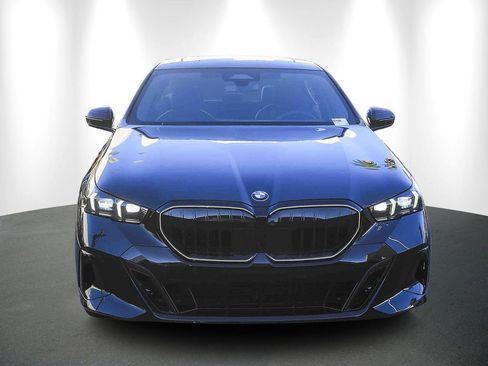 Used 2026 BMW 530i w/ M Sport Package RWD image 2