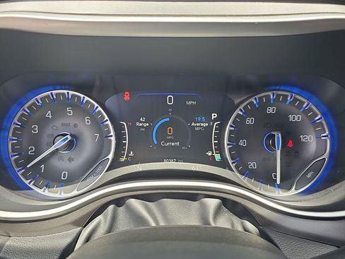 Certified 2022 Chrysler Pacifica Touring-L FWD image 20