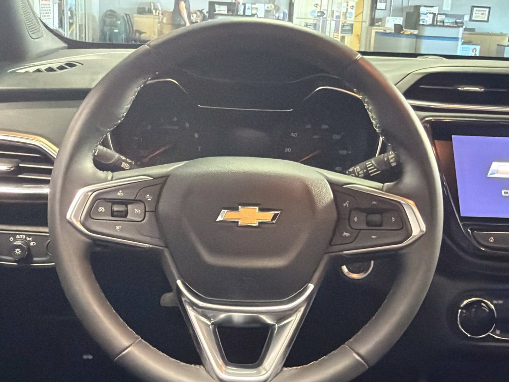 Used 2021 Chevrolet TrailBlazer ACTIV w/ Sun and Liftgate Package AWD/4WD image 20