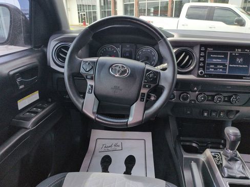 Used 2020 Toyota Tacoma TRD Off-Road image 13