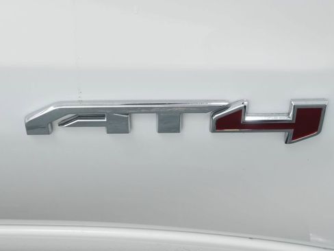 Used 2020 GMC Sierra 1500 AT4 w/ AT4 Premium Package AWD/4WD image 11