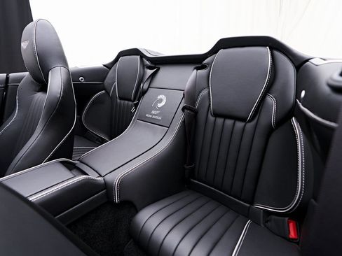 Used 2016 Aston Martin DB9 GT RWD image 64