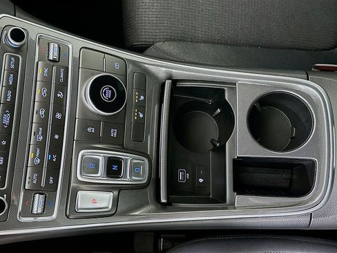 Certified 2023 Hyundai Santa Fe SEL image 17