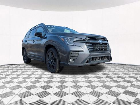 Used 2025 Subaru Ascent Bronze Edition w/ Onyx Package image 18