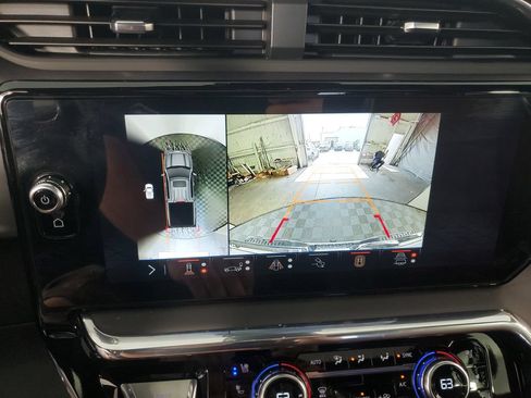 Used 2025 GMC Sierra 1500 Denali Ultimate AWD/4WD image 22