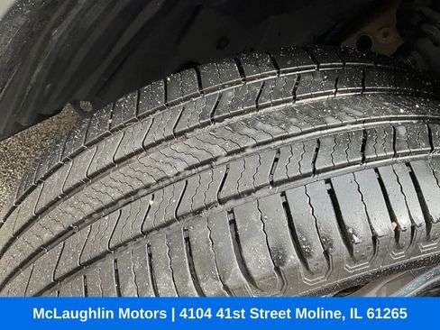 Used 2019 Subaru Ascent Touring w/ Popular Package #3 AWD/4WD image 16