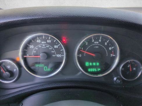 Used 2015 Jeep Wrangler Unlimited Sahara w/ Max Tow Package image 11