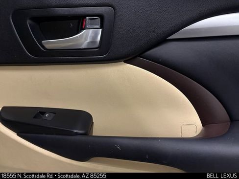 Used 2015 Toyota Highlander XLE FWD image 21