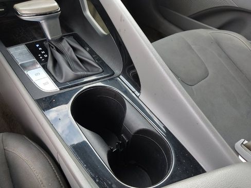 Used 2022 Hyundai Elantra SEL w/ Convenience Package FWD image 26