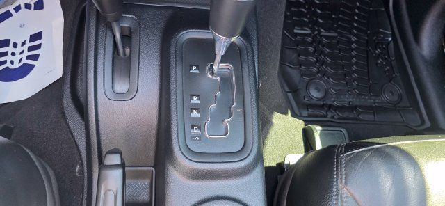 Used 2016 Jeep Wrangler Sahara AWD/4WD image 18