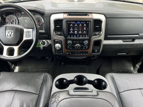Used 2018 RAM 1500 Laramie AWD/4WD image 13