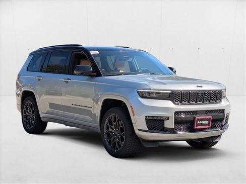 New 2025 Jeep Grand Cherokee L Summit w/ Obsidian Package image 6