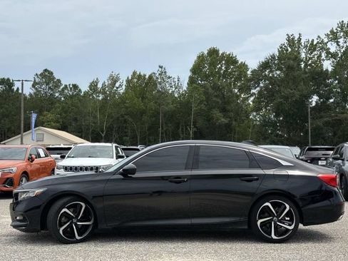Used 2018 Honda Accord Sport image 10