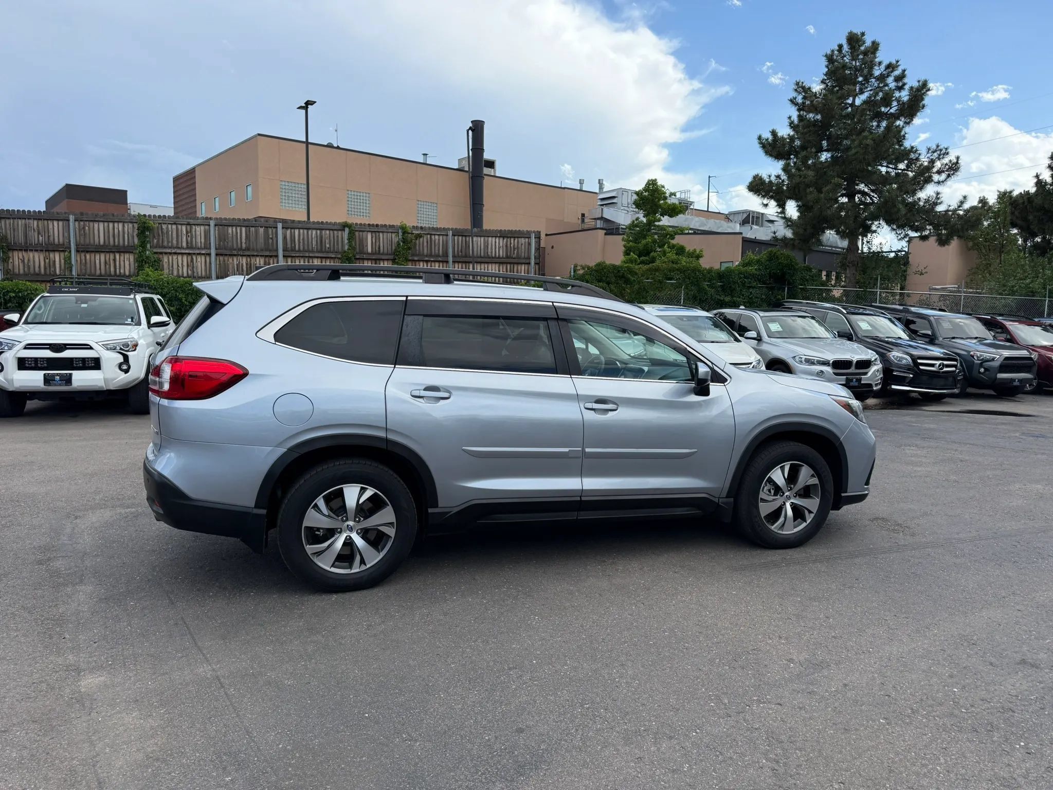 Used 2019 Subaru Ascent Premium AWD/4WD image 9