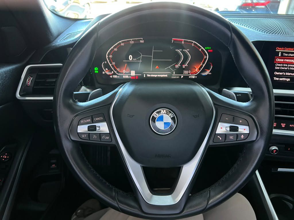 Used 2019 BMW 330i Sedan w/ Convenience Package RWD image 18