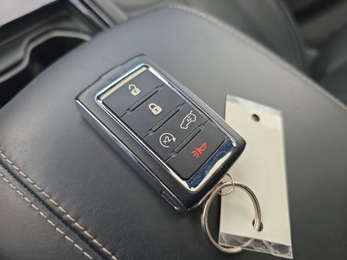 Used 2023 Jeep Grand Cherokee Overland image 40