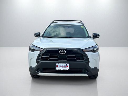 Used 2026 Toyota Corolla Cross LE w/ Moonroof Package image 2